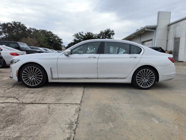 2022 BMW 7 Series 740i