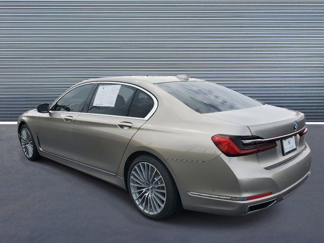 2022 BMW 7 Series 740i