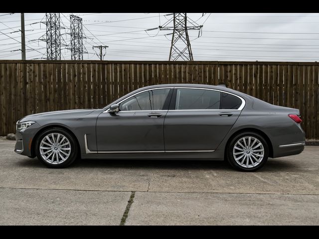 2022 BMW 7 Series 740i