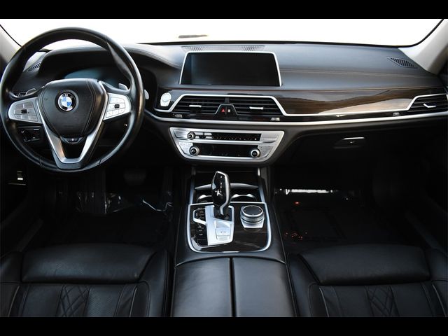 2022 BMW 7 Series 740i