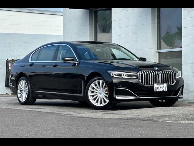 2022 BMW 7 Series 740i