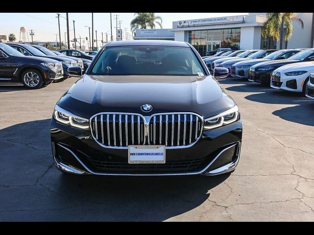 2022 BMW 7 Series 740i