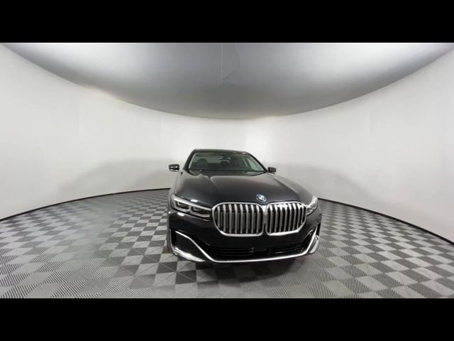 2022 BMW 7 Series 740i