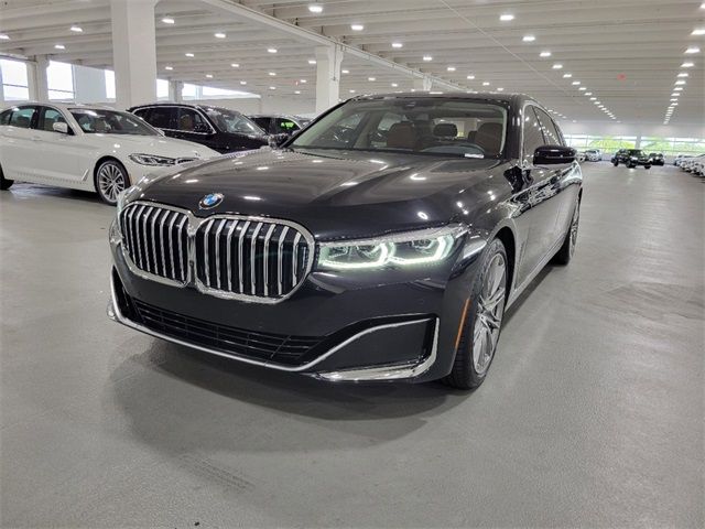 2022 BMW 7 Series 740i