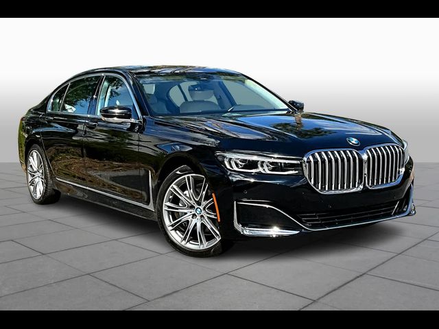 2022 BMW 7 Series 740i