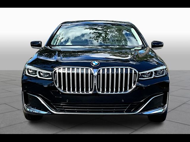 2022 BMW 7 Series 740i