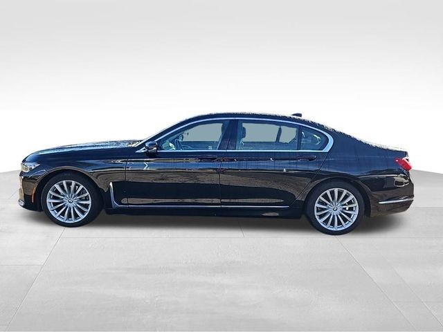 2022 BMW 7 Series 740i