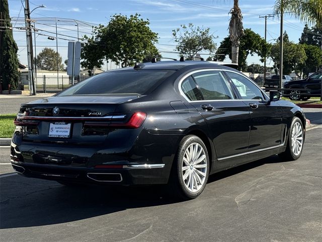 2022 BMW 7 Series 740i