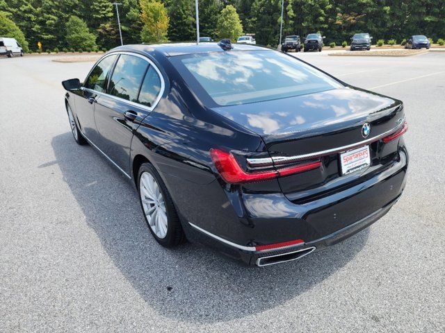 2022 BMW 7 Series 740i