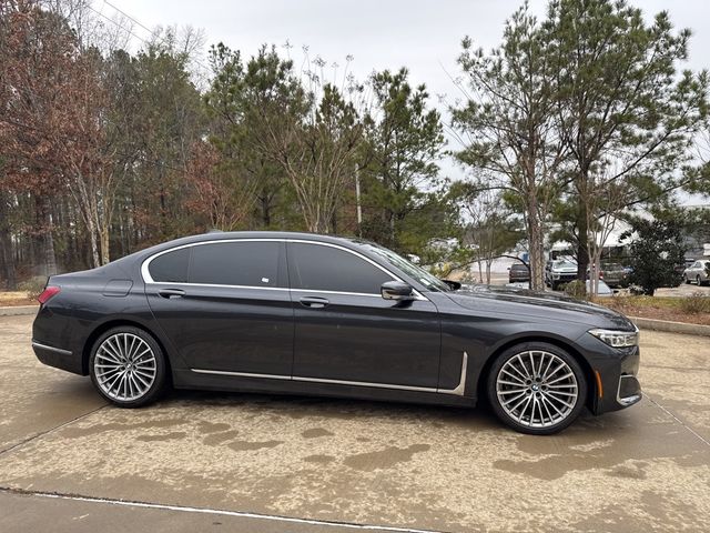 2022 BMW 7 Series 740i