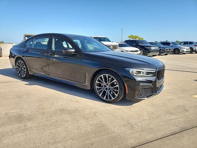 2022 BMW 7 Series 740i