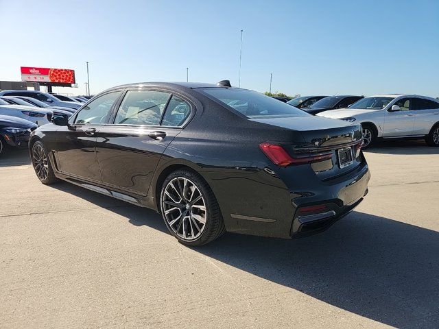 2022 BMW 7 Series 740i