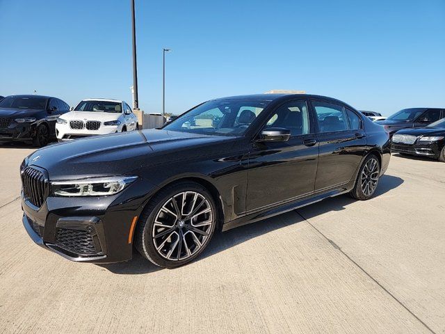 2022 BMW 7 Series 740i