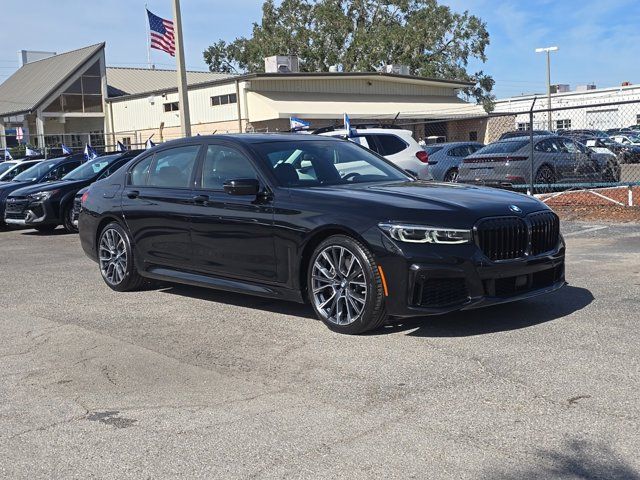 2022 BMW 7 Series 740i