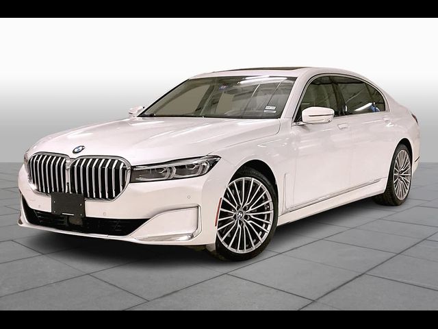 2022 BMW 7 Series 740i