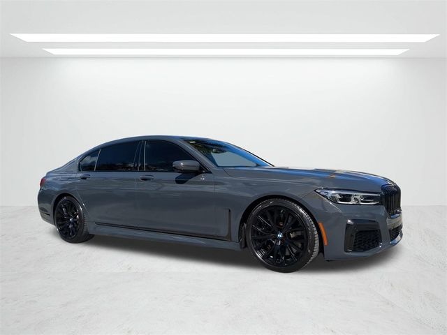 2022 BMW 7 Series 740i