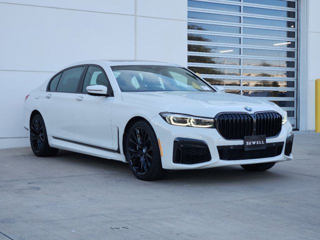 2022 BMW 7 Series 740i