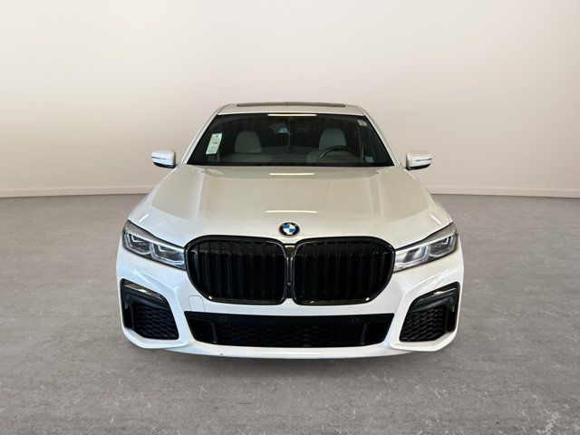 2022 BMW 7 Series 740i