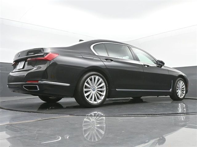 2022 BMW 7 Series 740i xDrive