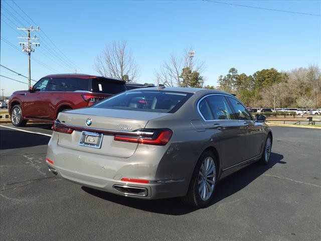 2022 BMW 7 Series 740i xDrive