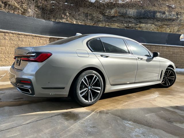 2022 BMW 7 Series 740i xDrive