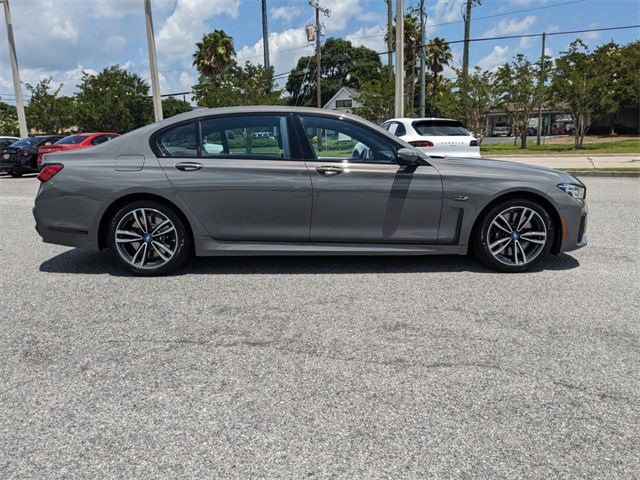 2022 BMW 7 Series 745e xDrive