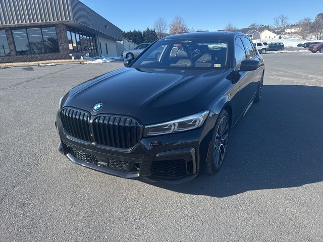 2022 BMW 7 Series M760i xDrive