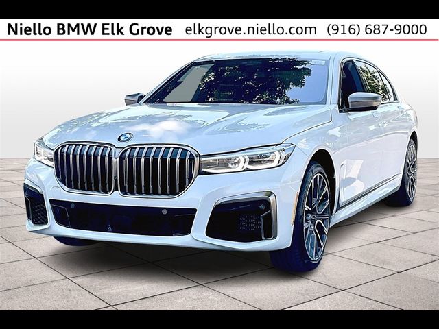 2022 BMW 7 Series M760i xDrive