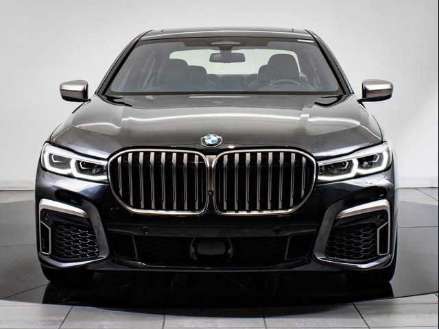 2022 BMW 7 Series M760i xDrive