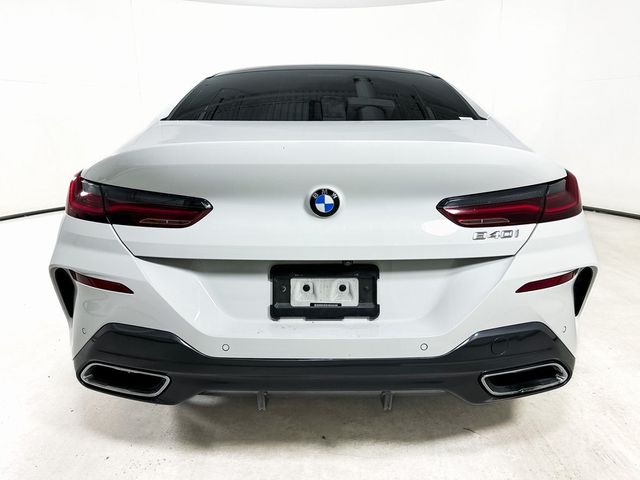 2022 BMW 8 Series 840i