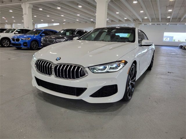 2022 BMW 8 Series 840i