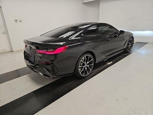 2022 BMW 8 Series 840i