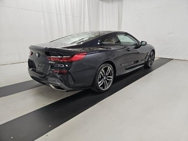 2022 BMW 8 Series 840i