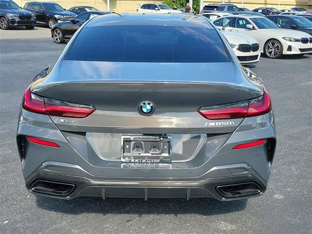 2022 BMW 8 Series M850i