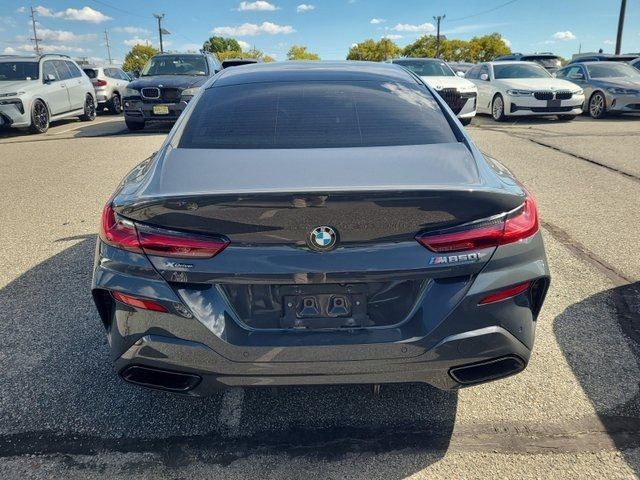 2022 BMW 8 Series M850i