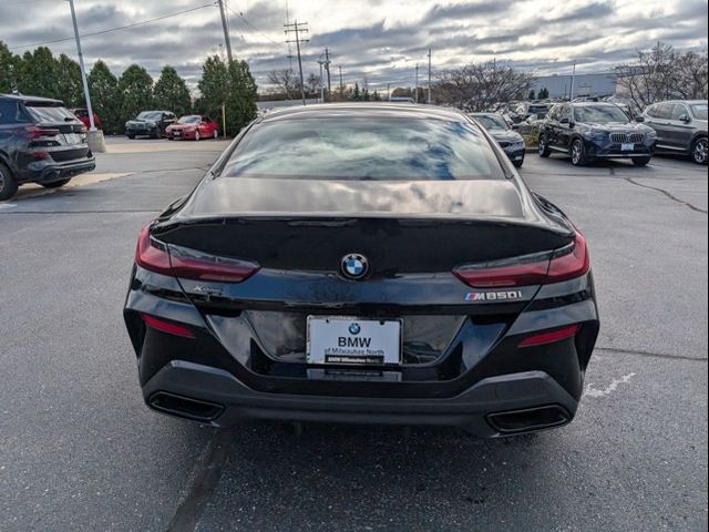 2022 BMW 8 Series M850i