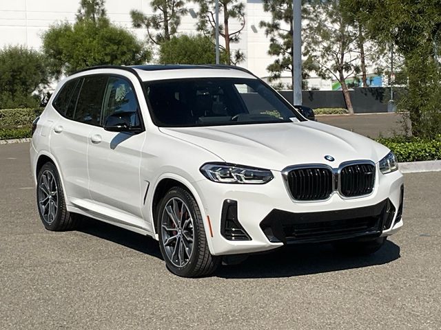 2022 BMW X3 M40i