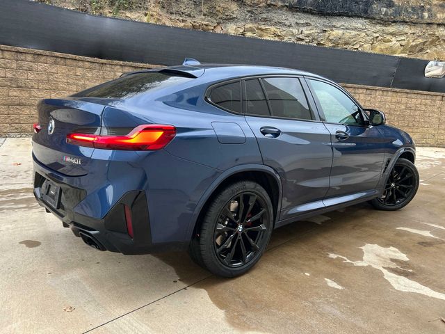 2022 BMW X4 M40i