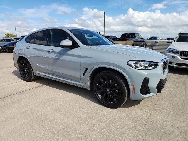 2022 BMW X4 xDrive30i