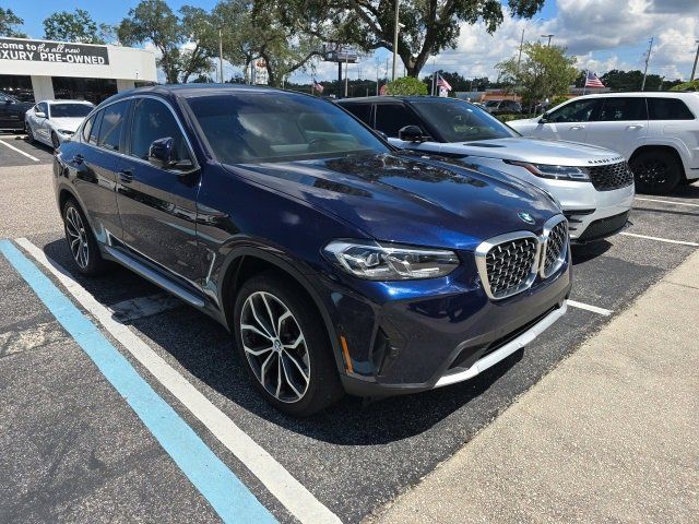 2022 BMW X4 xDrive30i