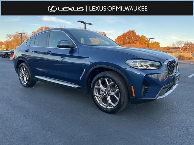 2022 BMW X4 xDrive30i