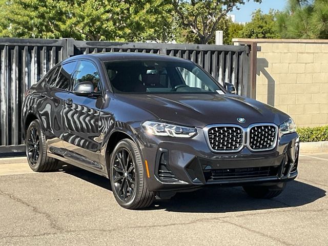 2022 BMW X4 xDrive30i