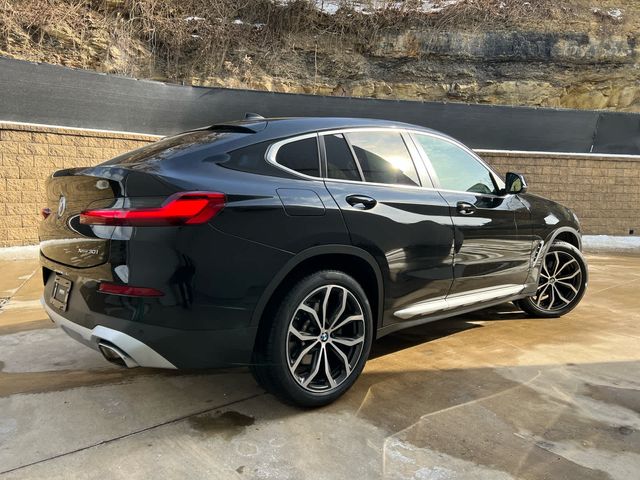 2022 BMW X4 xDrive30i