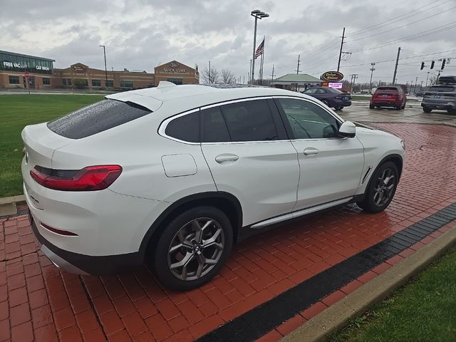 2022 BMW X4 xDrive30i