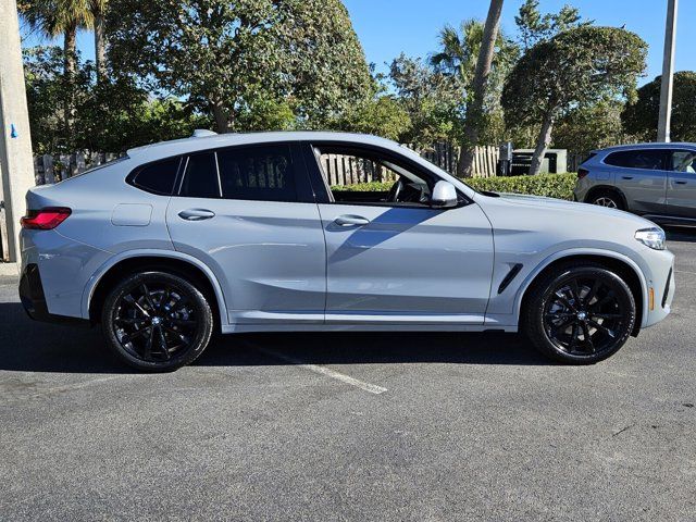 2022 BMW X4 xDrive30i