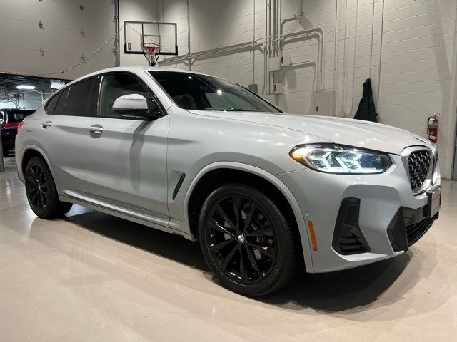 2022 BMW X4 xDrive30i