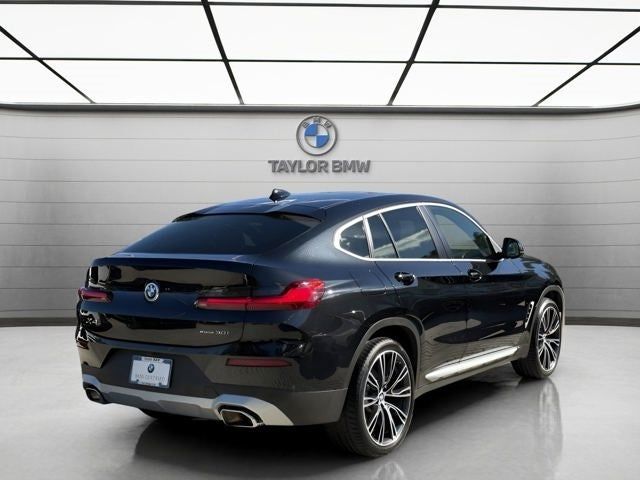 2022 BMW X4 xDrive30i