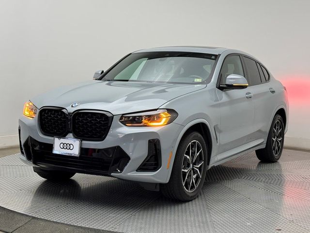 2022 BMW X4 xDrive30i