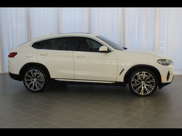 2022 BMW X4 xDrive30i