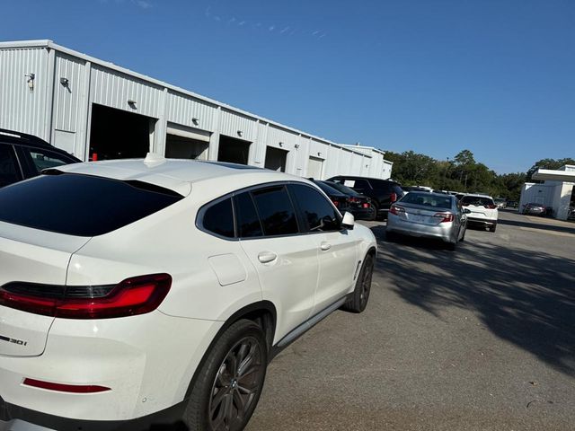 2022 BMW X4 xDrive30i